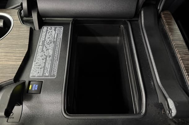 2022 Toyota Landcruiser Sahara image 23