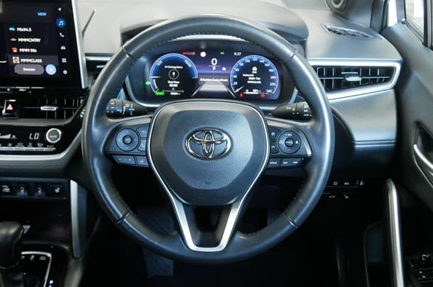 2023 Toyota Corolla Cross HV Atmos image 10