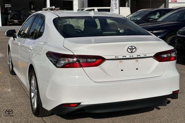 2022 Toyota Camry Ascent image 11