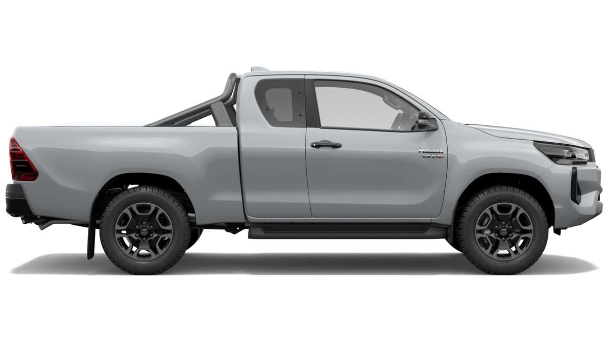 2024 Toyota Hilux 4x4 SR5 Extra Cab Pick-Up image 2