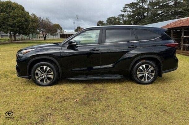 2023 Toyota KLUGER GXL AWD image 4