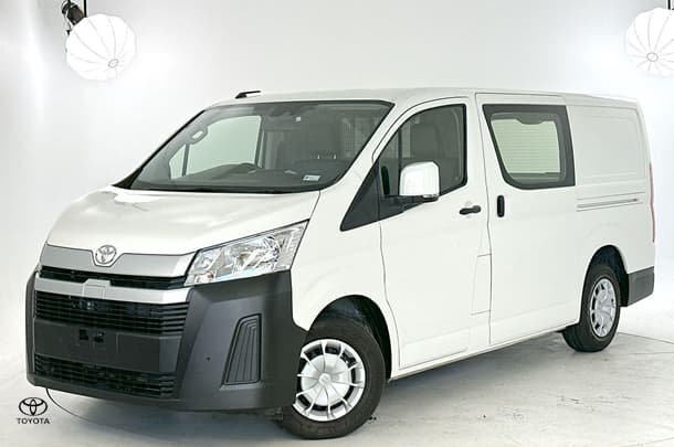 2019 Toyota Hiace LWB image 6