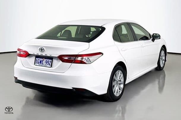2019 Toyota Camry Ascent image 8
