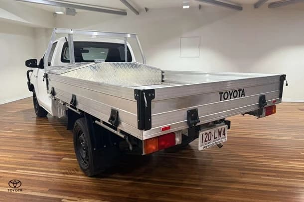 2024 Toyota Hilux Workmate image 2