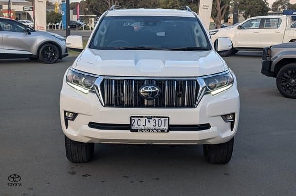 2021 Toyota Prado GXL image 10