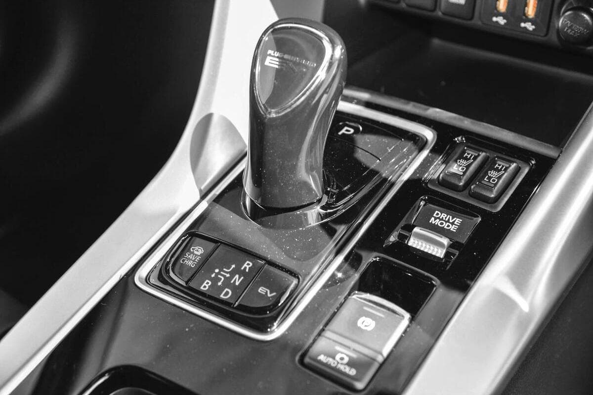 2024 Mitsubishi Eclipse Cross PHEV Exceed YB Auto AWD MY24 image 17