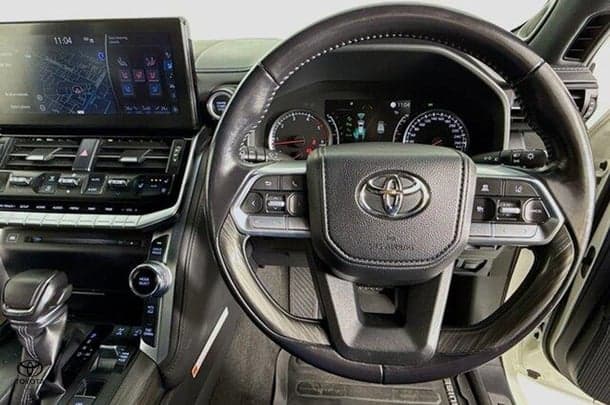 2022 Toyota LANDCRUISER Sahara ZX image 20