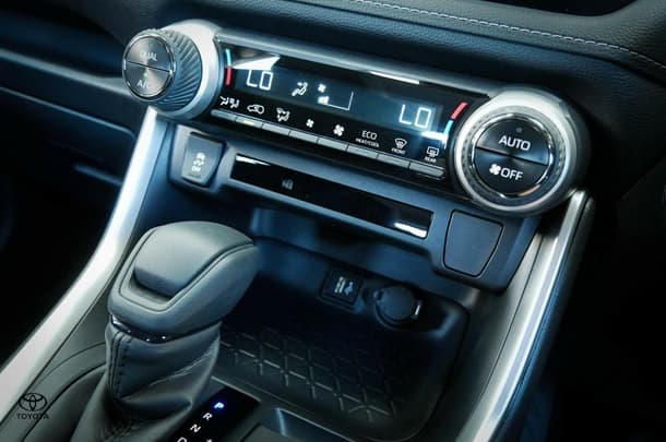 2024 Toyota RAV4 Hybrid GX 2WD image 15