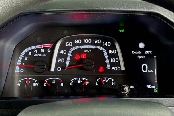 2025 Toyota LANDCRUISER MILITARY GXL image 18