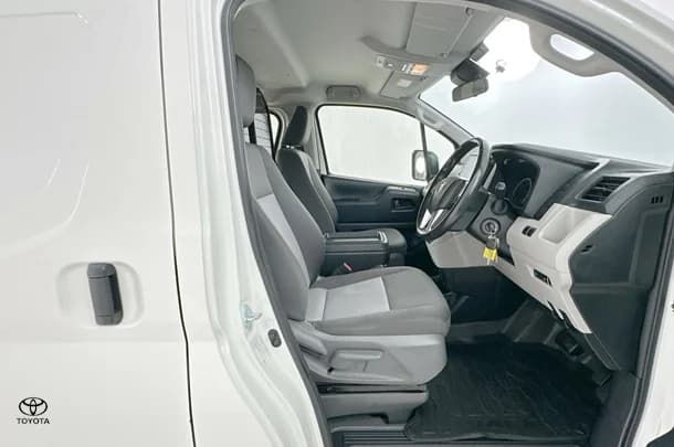 2021 Toyota Hiace LWB image 14