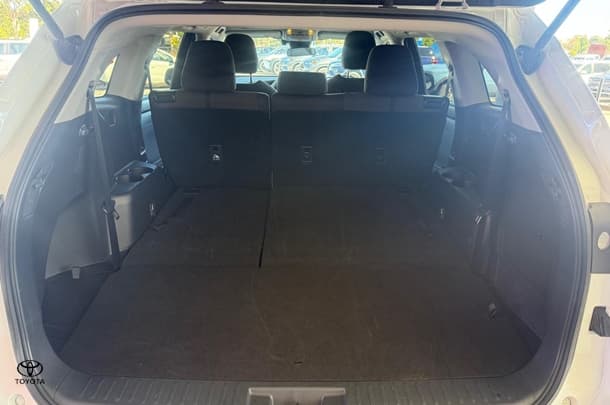 2024 Toyota Kluger Hybrid GX AWD image 11