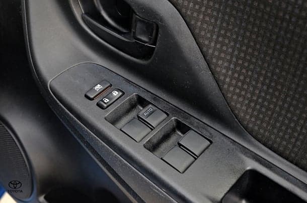 2019 Toyota Yaris Ascent image 16