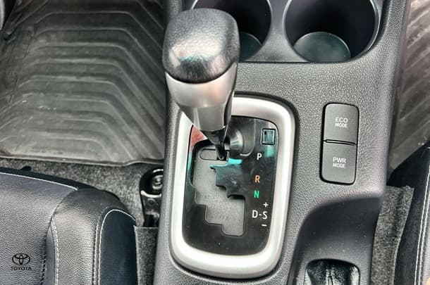 2020 Toyota Hilux SR5 image 19