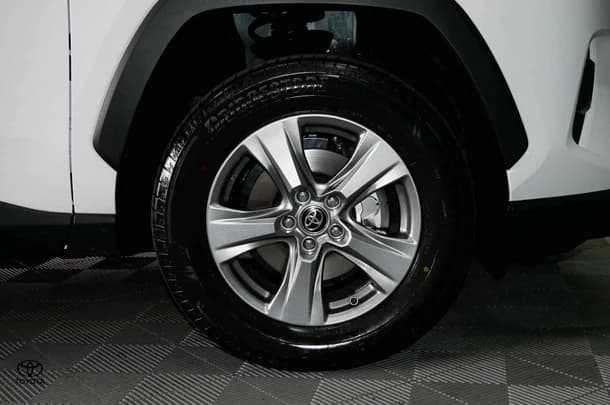 2024 Toyota RAV4 Hybrid GX 2WD image 7