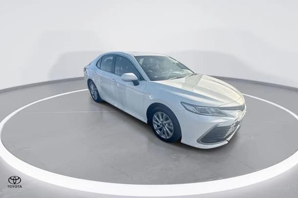 2021 Toyota Camry Hybrid Ascent image 2