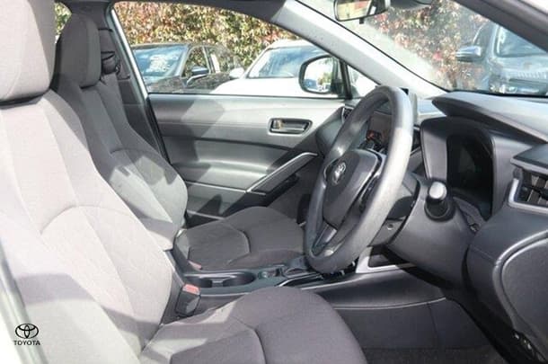 2023 Toyota Corolla Cross Hybrid GX image 8