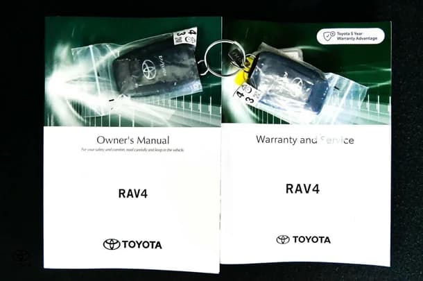 2024 Toyota RAV4 Hybrid GX 2WD image 25