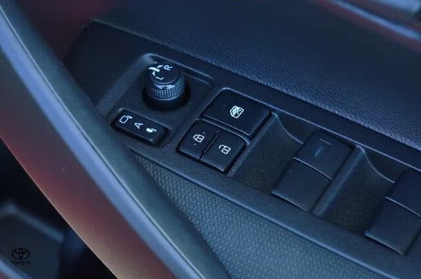 2024 Toyota Corolla Hatch Ascent Sport image 15