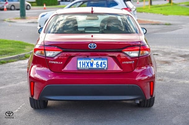 2023 Toyota Corolla Sedan Hybrid Ascent Sport image 5