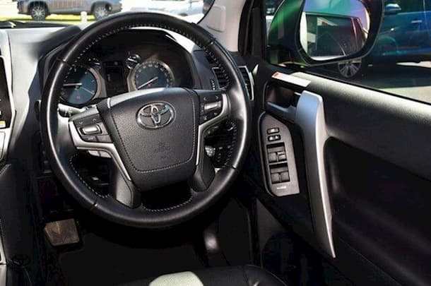 2022 Toyota Prado VX image 7