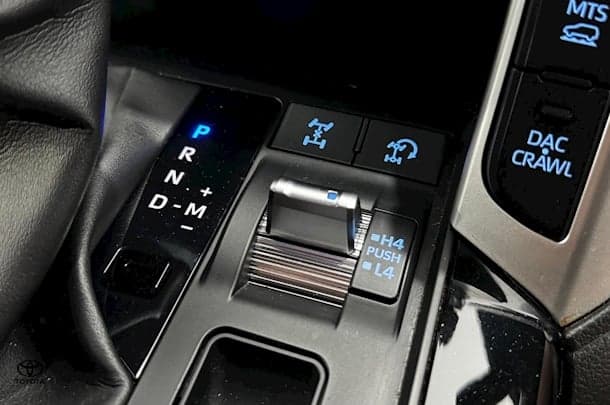 2022 Toyota Landcruiser GXL image 32