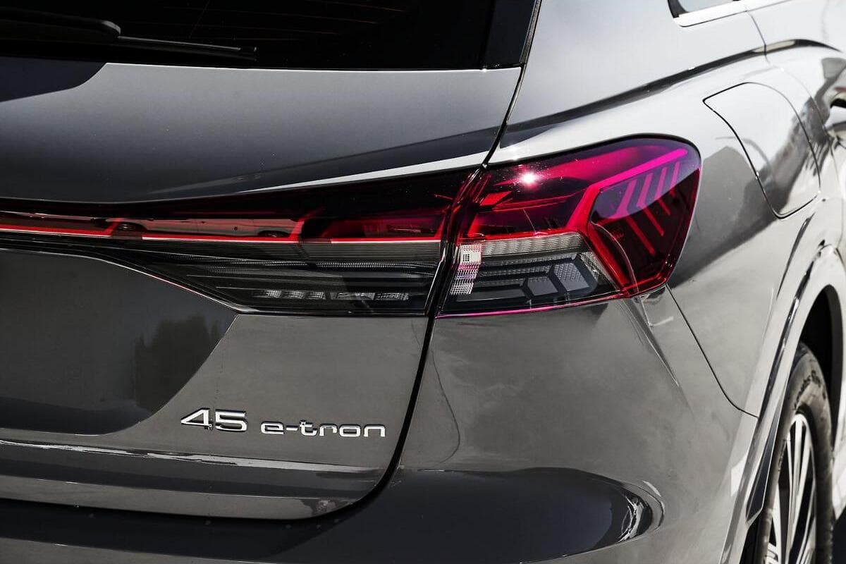 2025 Audi Q4 e-tron 45 Auto MY25 image 15