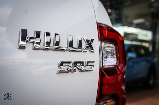2023 Toyota HILUX SR5 image 19