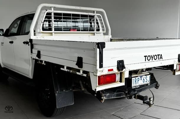 2020 Toyota Hilux SR image 11