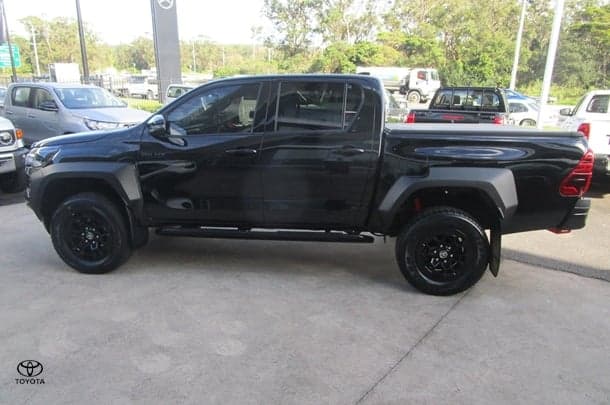 2024 Toyota Hilux GR-S image 5
