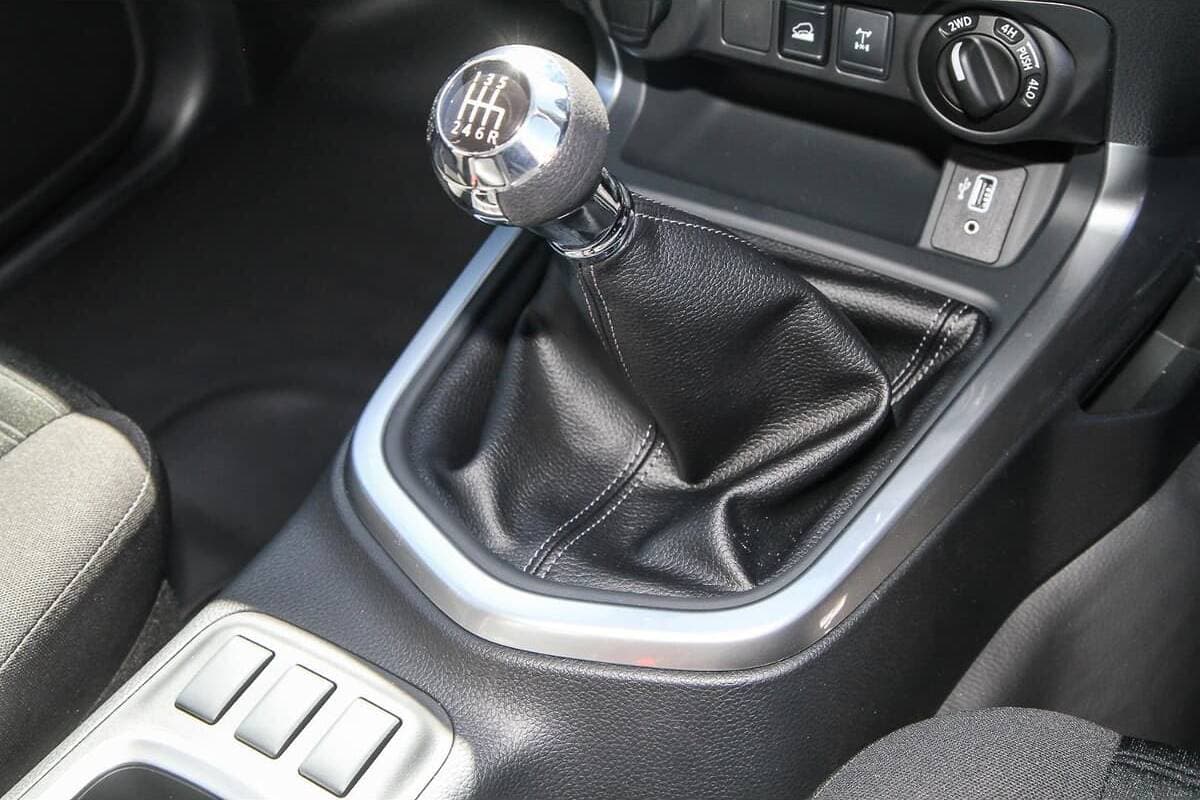 2025 Nissan Navara SL D23 Manual 4x4 MY24 Dual Cab image 14