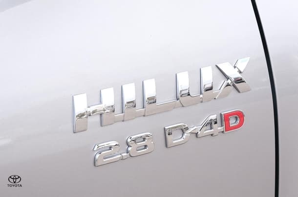 2022 Toyota Hilux SR5 image 23