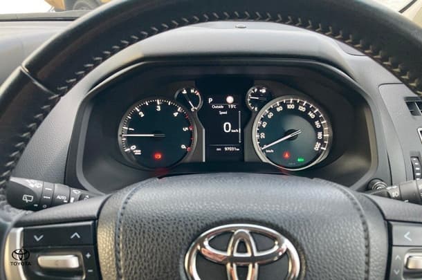 2021 Toyota Prado VX image 15