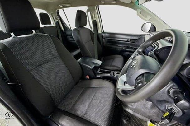 2020 Toyota Hilux Workmate image 11