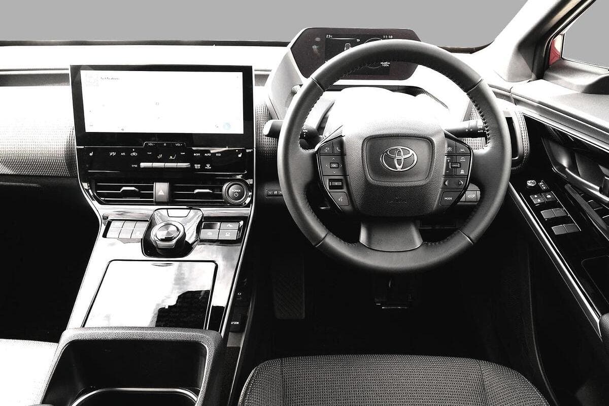 2025 Toyota bZ4X Auto 2WD image 6