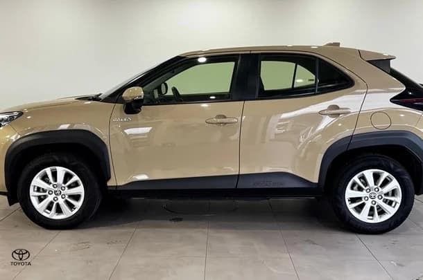 2021 Toyota Yaris Cross Hybrid GX image 8
