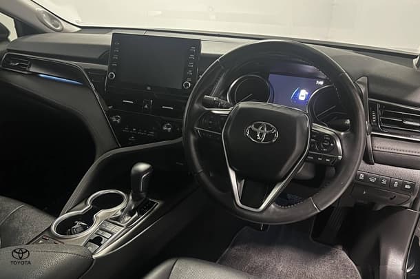 2021 Toyota Camry Hybrid SL image 10