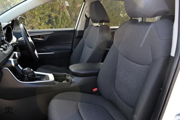 2019 Toyota RAV4 GXL-2WD image 12