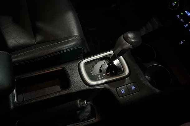 2021 Toyota Hilux SR5 image 27