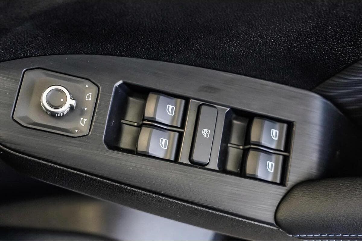 2025 GWM Haval Jolion Premium Auto image 17
