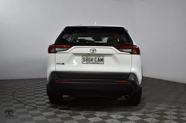 2019 Toyota RAV4 GX-2WD image 4