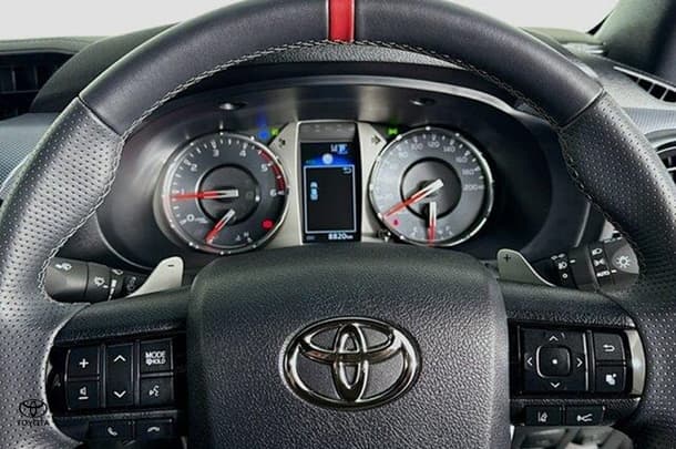 2024 Toyota Hilux GR-S image 13