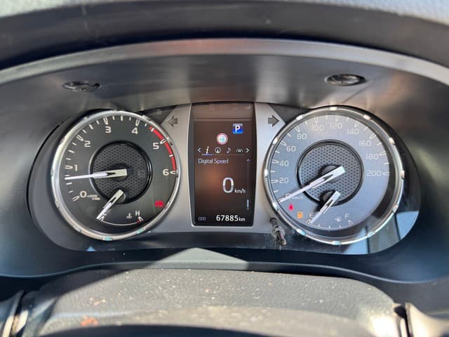 2023 Toyota Hilux SR5 image 12