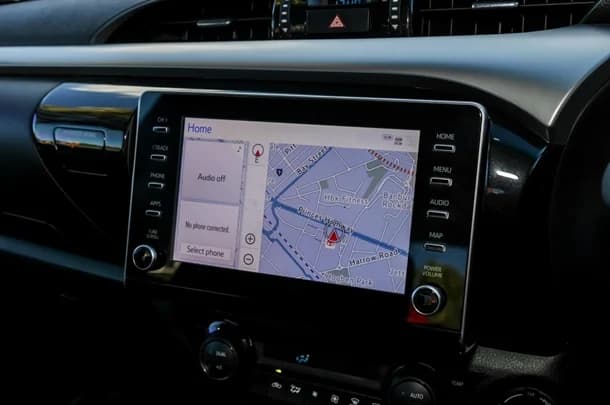 2023 TOYOTA Hilux 4x4 SR5 image 15