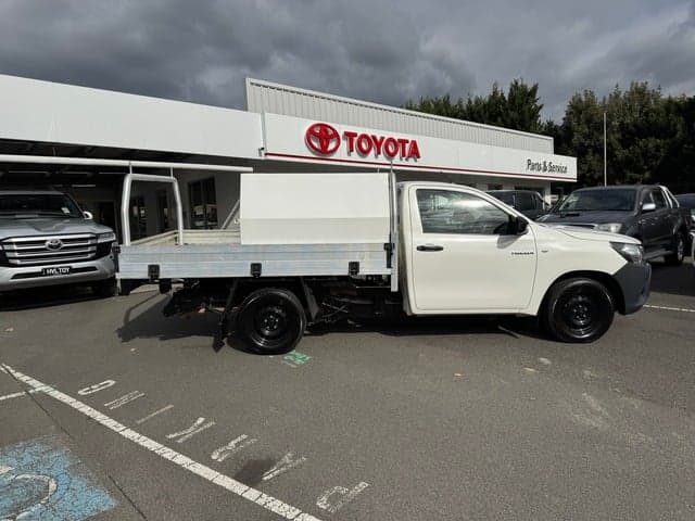2019 Toyota Hilux Workmate image 8