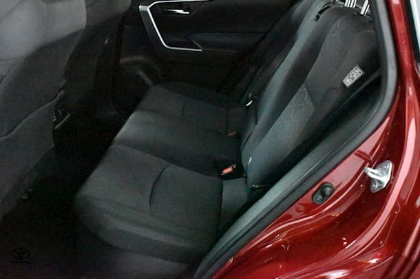 2021 Toyota RAV4 GXL image 8