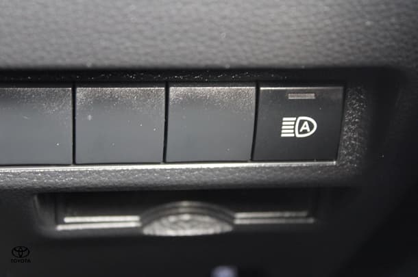 2023 Toyota RAV4 Hybrid GX-2WD image 28