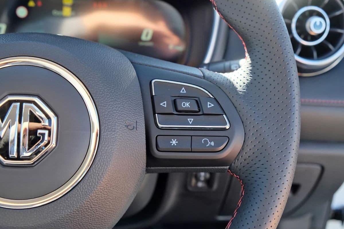 2024 MG HS Plus EV Excite Auto FWD MY23 image 10