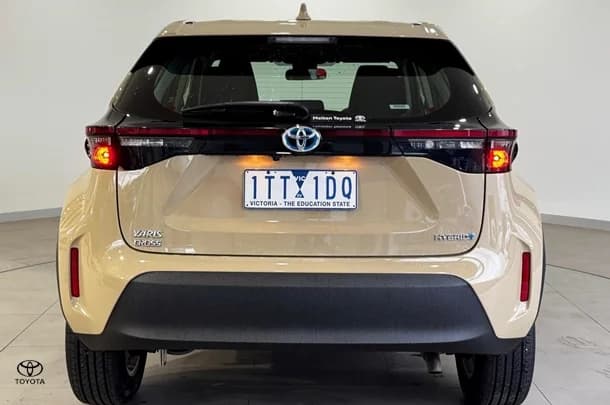 2021 Toyota Yaris Cross Hybrid GX image 10