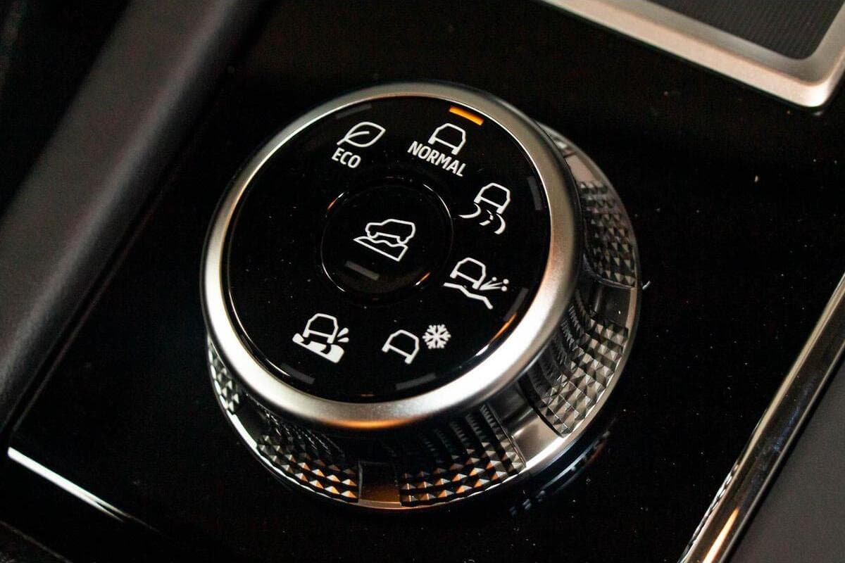 2024 Mitsubishi Outlander ES ZM Auto AWD MY24 image 13