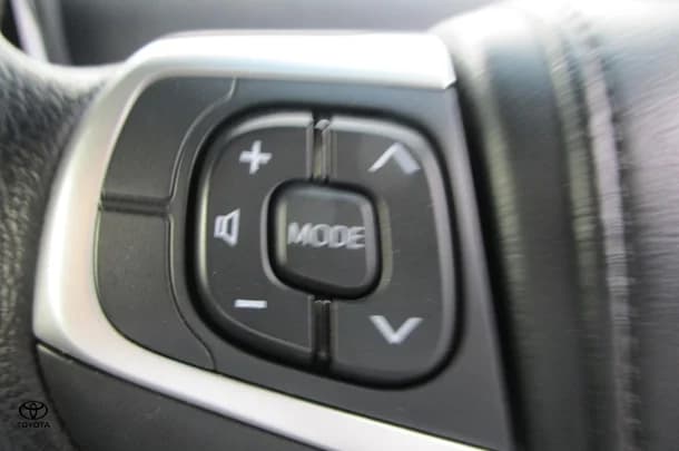 2019 Toyota Tarago GLX image 19